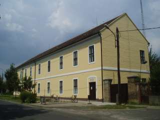 Mohács, Szepessy tér 10.jpg Mohács, Szepessy tér 10.jpg